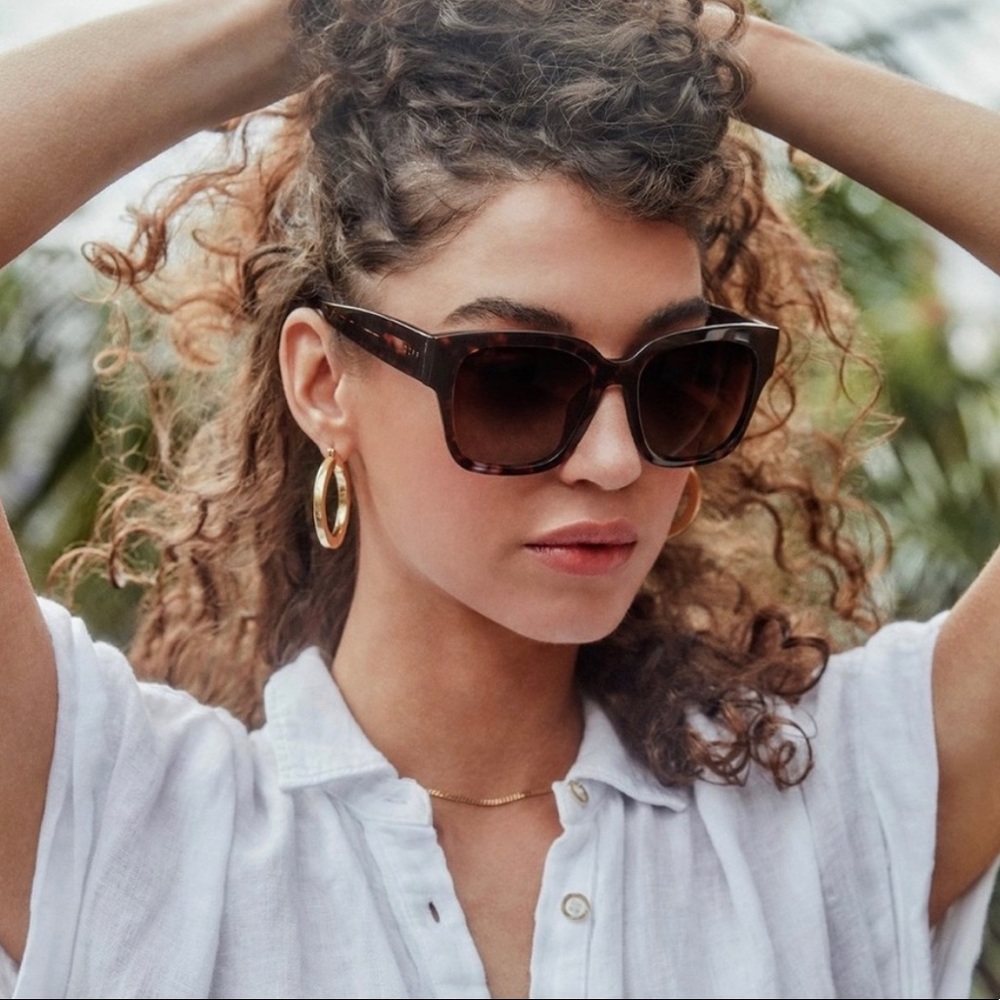 DIFF Eyewear Bella II Wine Tortoise Gradient Polarized Sunglasses 54/19/142